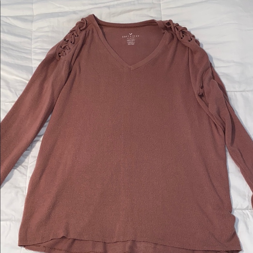american eagle long sleeve shirt!